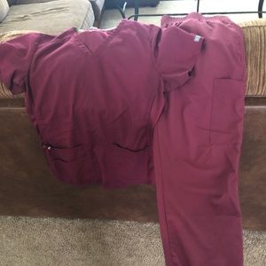 Scrub top & scrub bottom (joggers)